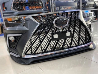 Передній бампер Lexus-design V2 для Toyota Hilux 2015- рр