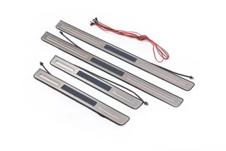 Накладки на дверні пороги з підсвічуванням (4 шт) для Toyota Land Cruiser 200