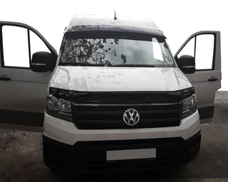 Дефлектор лобового скла (чорний глянець, 5мм) для Volkswagen Crafter 2016- рр
