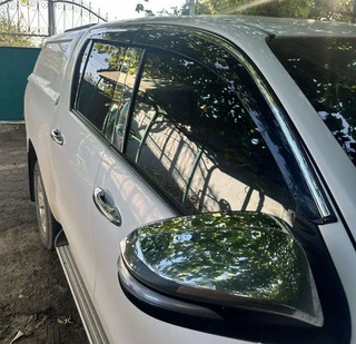 Вітровики з хромом (4 шт., Sunplex Chrome) для Toyota Hilux 2015- рр