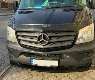 Передня лип накладка 2013-2018 (ABS) для Mercedes Sprinter W906 рр
