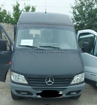 Чохол капота (кожазаменитель) 2000-2006 для Mercedes Sprinter W901/902/903/904/905 рр