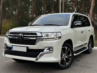 Решітка 2016-2021 (дизайн 2021) для Toyota Land Cruiser 200