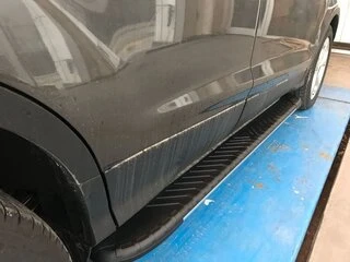 Бокові пороги Bosphorus Grey (2 шт., Алюміній) З чорним листям на дверях для Ford Kuga/Escape 2013-2019 рр