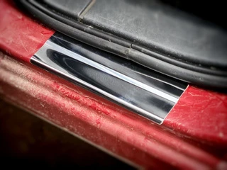 Накладки на пороги (Carmos V2, 4 шт, нерж.) для Nissan Qashqai 2007-2010 рр