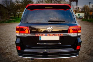 Планка над номером LED (2016-2025) для Toyota Land Cruiser 200