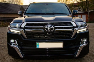 Комплект обвісів 2016-2025 (Executive 2021) Білий колір для Toyota Land Cruiser 200