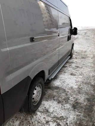 Бокові пороги Allmond Grey (2 шт., алюм.) Коротка база для Peugeot Boxer 2006-2025 рр