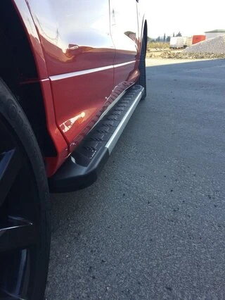 Бокові пороги RedLine V1 (2 шт., Алюміній) З чорним листям на дверях для Ford Kuga/Escape 2013-2019 рр