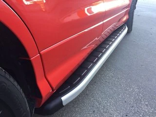 Бокові пороги Fullmond (2 шт, алюм.) З чорним листям на дверях для Ford Kuga/Escape 2013-2019 рр