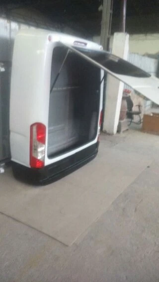 Навісний багажник (під фарбування) для Ford Transit 2014- рр