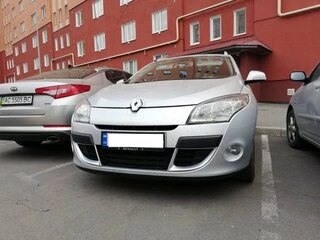 Накладки в бампер (2008-2012, 2 шт, під фарбування) для Renault Megane III рр