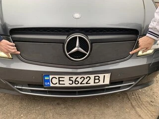 Зимова накладка на решітку V1 (2010-2015) Глянцева для Mercedes Vito W639 рр