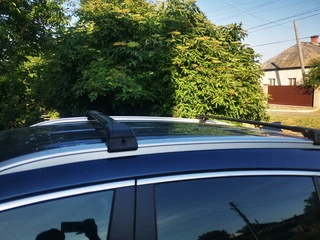 Поперечний багажник на інтегровані рейлінги під ключ (2 шт) Чорний для Kia Sportage 2015-2021 рр