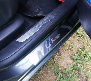 Накладки на пороги Carmos (4 шт., нерж.) для Citroen C-4 Picasso 2013-2022 рр