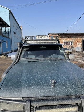 Козирок на лобове скло для Toyota Land Cruiser 80