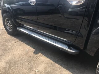 Бокові пороги Allmond Grey (2 шт., алюміній) для Toyota Hilux 2006-2015 рр