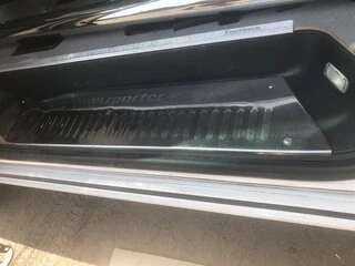 Накладки на внутрішні пороги (Carmos, сталь) 4 двері, без напису для Volkswagen T5 Transporter 2003-2010 рр