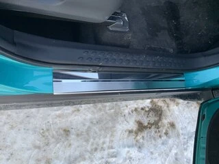 Накладки на пороги Натанико (4 шт., нерж.) Premium - стрічка 3М, 0.8 мм для Toyota C-HR 2016&ndash;2023 рр