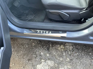 Накладки на пороги Carmos V1 (4 шт, сталь) для Opel Astra H 2004-2013 рр