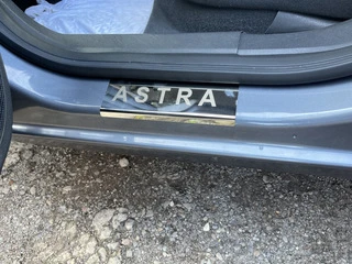 Накладки на пороги Carmos V1 (4 шт, сталь) для Opel Astra H 2004-2013 рр