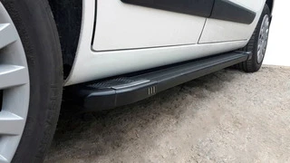 Бокові пороги Мосту Блек (2 шт, алюмін. профілю.) для Peugeot Bipper