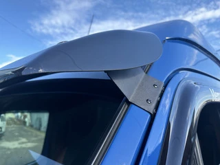 Козирьок на лобове скло (чорний глянець, 5мм) для Mercedes Sprinter W901/902/903/904/905 1995-2006 рр