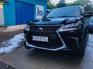Комплект обвісів (TRD Sport 2017-2020) Білий колір для Lexus LX570/450d