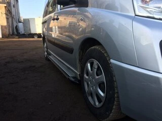 Бокові пороги Rainbow (2 шт., алюміній) XS &ndash; Коротка база для Opel Vivaro 2019- рр