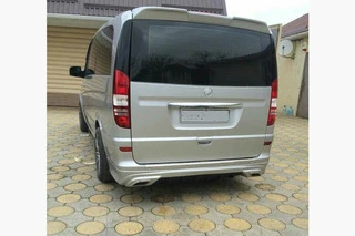 Накладка на задній бампер AMG (під фарбування) для Mercedes Viano 2004-2014 рр