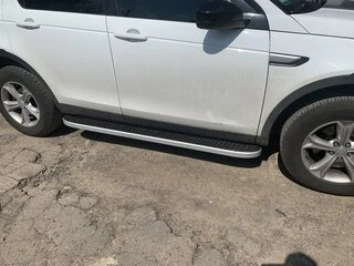 Бокові пороги Tayga Grey (2 шт., Алюміній) 2019-2025 для Land Rover Discovery Sport