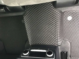 Зимова накладка на решітку (2006-2014) Глянцева для Ford Transit рр