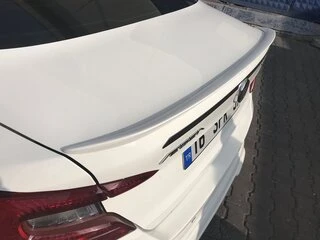 Спойлер під фарбування (скловолокно) для Fiat Tipo 2016- рр