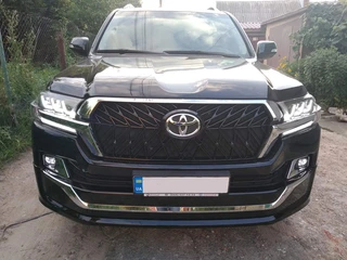 Комплект обвісів 2016-2025 (Executive 2019) Білий колір для Toyota Land Cruiser 200