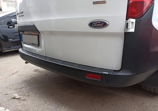 Накладка на задній бампер Esa (2013-2017, ABS) для Ford Custom рр