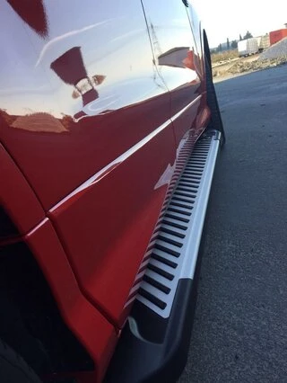 Бокові пороги Line (2 шт., Алюміній) З чорним листям на дверях для Ford Kuga/Escape 2013-2019 рр