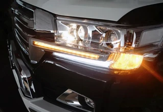 Вії з LED (2016-2025) для Toyota Land Cruiser 200