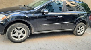 Накладки на арки (4 шт, чорні, ABS-пластик) для Mercedes ML W164