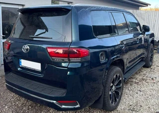 Комплект рестайлінгу на LC 300 High-Line (Повний комплект) для Toyota Land Cruiser 200