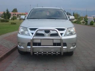 Кенгурятник QT007 (нерж.) для Toyota Hilux 2006-2015 рр