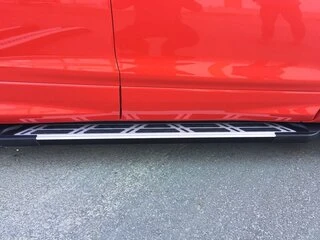 Бокові пороги Sunrise (2 шт., Алюміній) З пофарбованим листям на дверях для Ford Kuga/Escape 2013-2019 рр