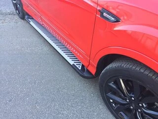 Бокові пороги Line (2 шт., Алюміній) З чорним листям на дверях для Ford Kuga/Escape 2013-2019 рр