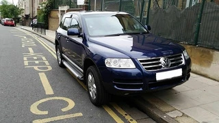 Бокові пороги Allmond Grey (2 шт., алюм) для Volkswagen Touareg 2002-2010 рр