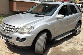 Бокові пороги Allmond Grey (2 шт., алюм.) для Mercedes ML W164