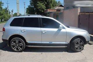 Рейлінги Хром (Пласт. Ніжки) Металева ніжка для Volkswagen Touareg 2002-2010 рр