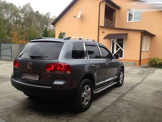 Рейлінги Хром (Пласт. Ніжки) Металева ніжка для Volkswagen Touareg 2002-2010 рр