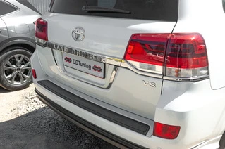 Підставка під номер стандарт Біла для Toyota Land Cruiser 200