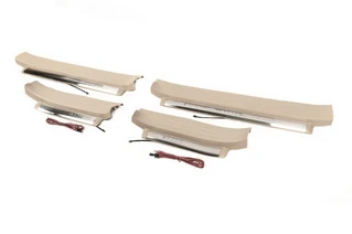 Пороги з підсвічуванням (бежеві) для Toyota Land Cruiser Prado 150