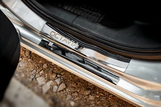 Накладки на пороги Carmos V1 (8 шт., нерж.) для Skoda Octavia III A7 2013-2019рр