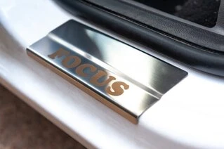 Накладки на пороги (Carmos, 4 шт, нерж.) для Ford Focus II 2008-2011 рр